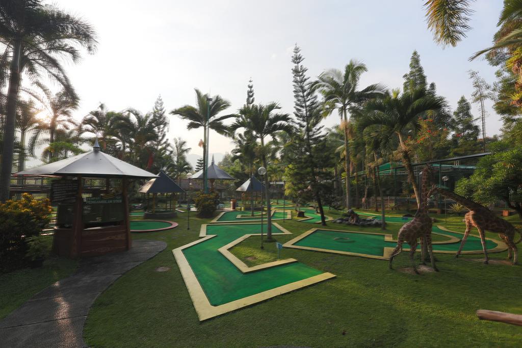 Royal Safari Garden Resort&Convention Bogor Extérieur photo