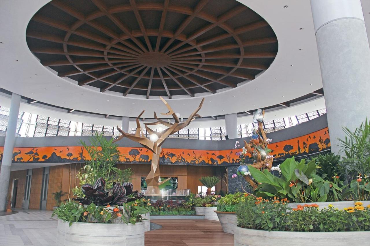 Royal Safari Garden Resort&Convention Bogor Extérieur photo
